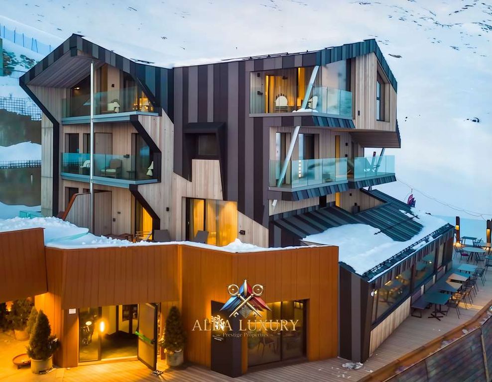 Property photo 2 of 49