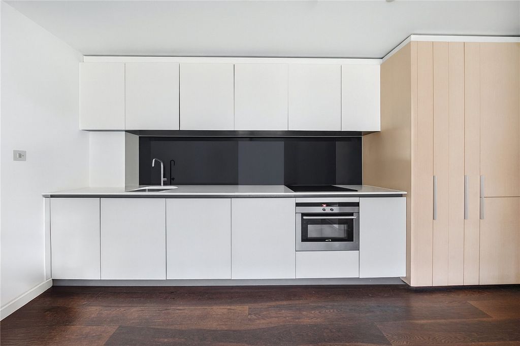 Property photo 3 of 11 Picture No. 61