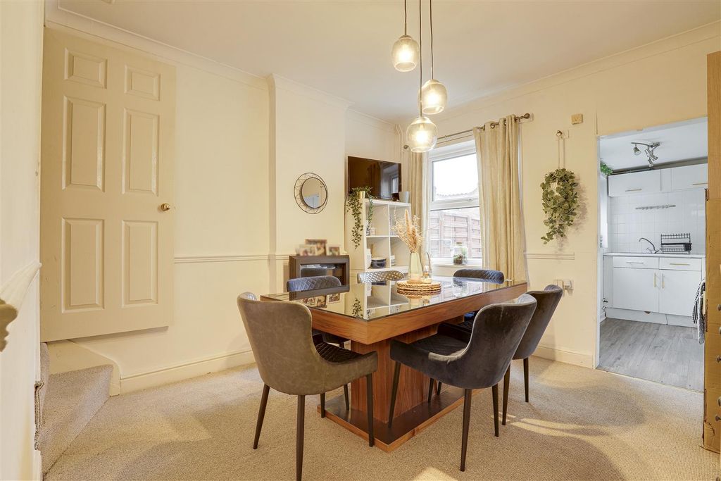 Property photo 3 of 12 08.Jpg