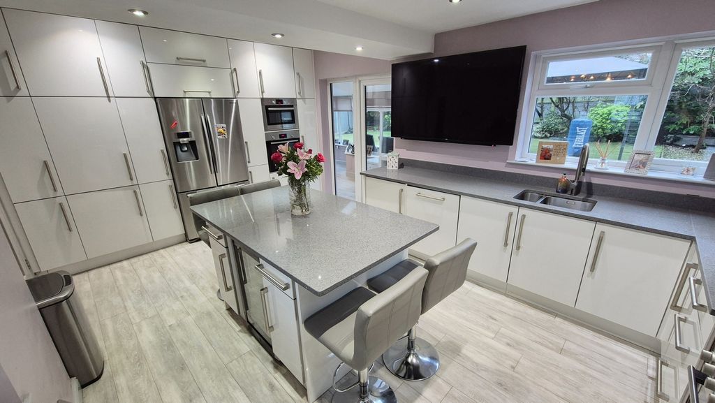 Property photo 3 of 39 Photo 3