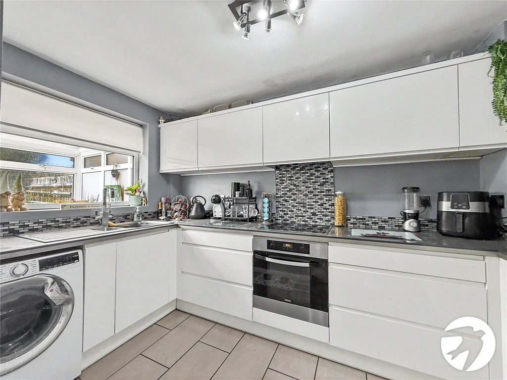 Property photo 2 of 20 Picture No. 05