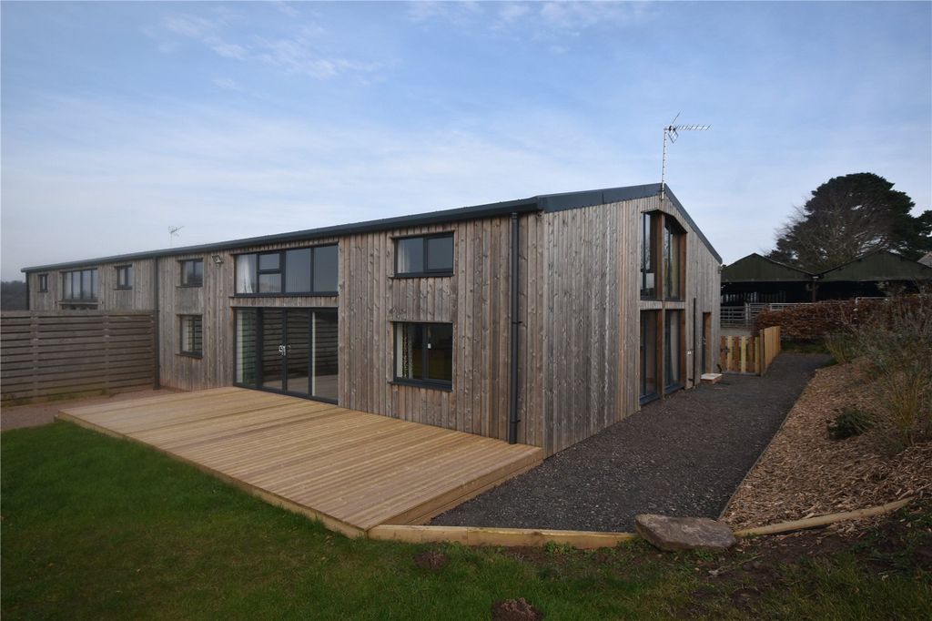 Property photo 1 of 40 Picture No. 01