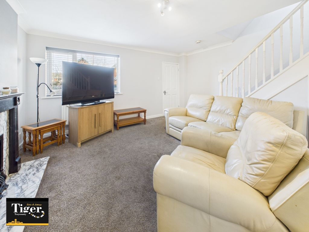 Property photo 3 of 13 Cam02176G0-Pr0495-Still011