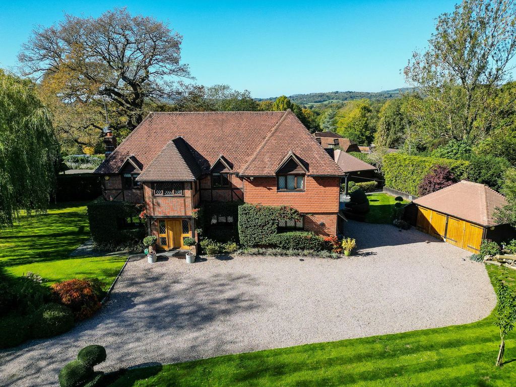 Property photo 1 of 25