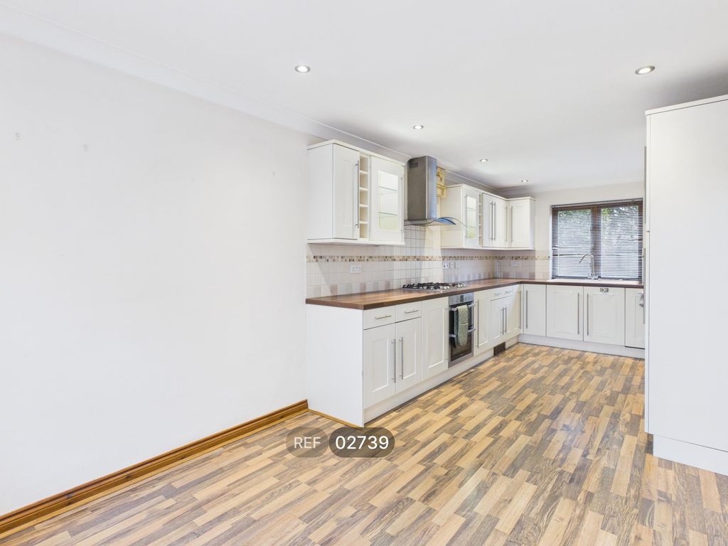 Property photo 3 of 33 Kitchen/Dining Room