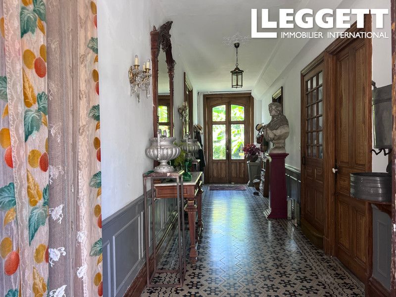 Property photo 2 of 10