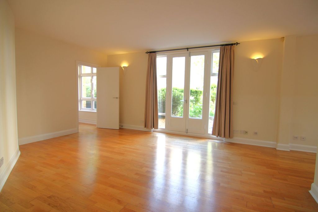 Property photo 2 of 19 Living Room