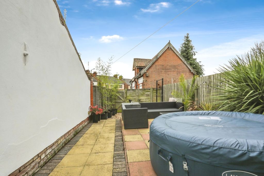 Property photo 2 of 18 Rear Garden