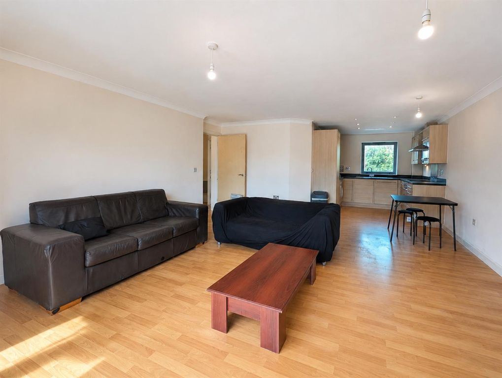 Property photo 3 of 11 3