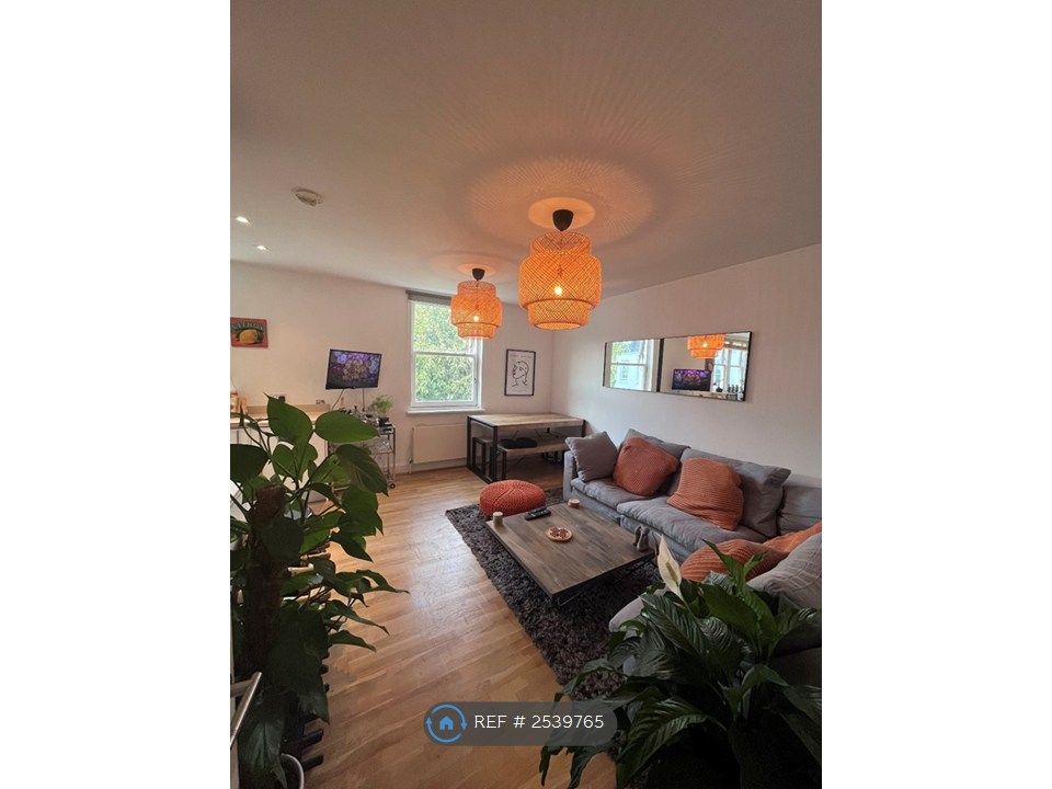 Property photo 3 of 15 Living Room