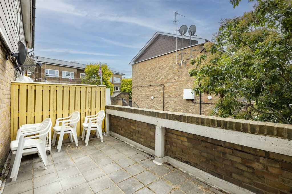 Property photo 3 of 13 Picture No. 12