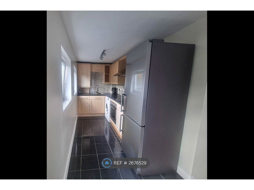 Property photo 2 of 7 Kitchen