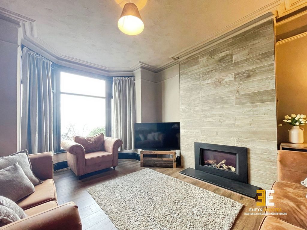 Property photo 2 of 37