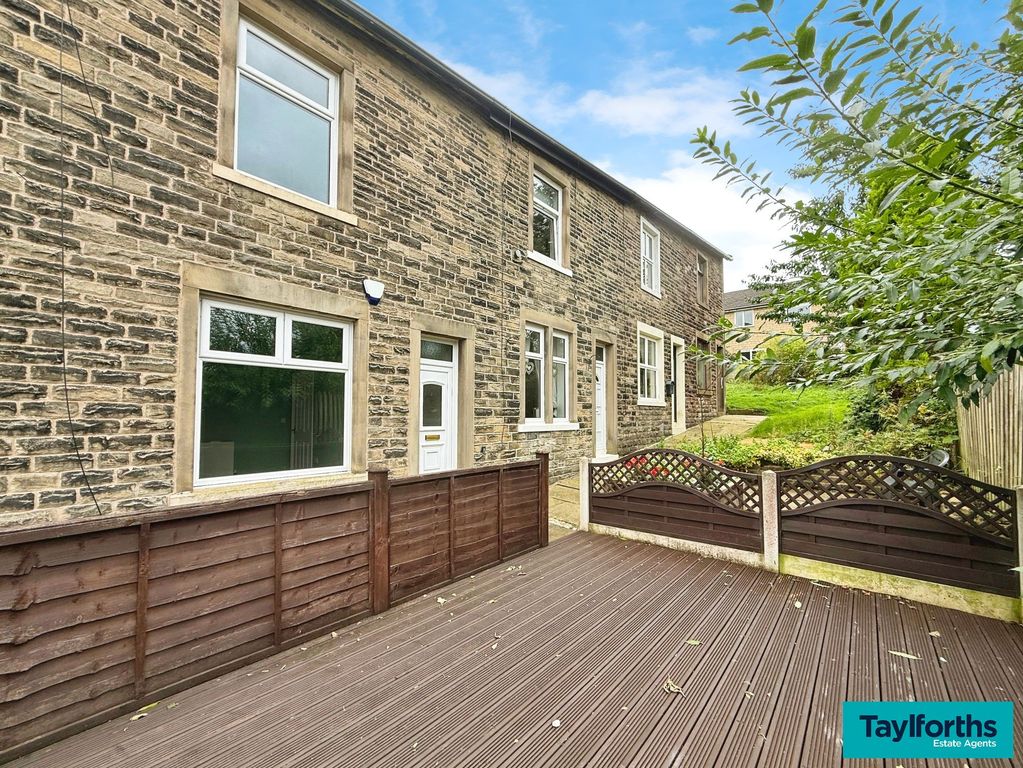 Property photo 2 of 27