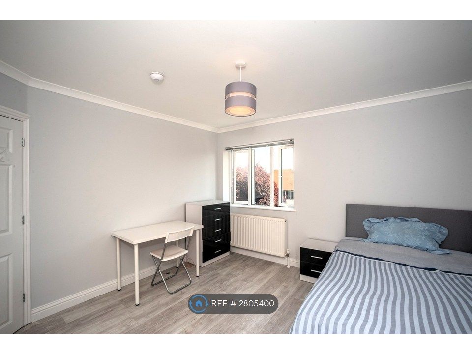 Property photo 3 of 6 Room -1