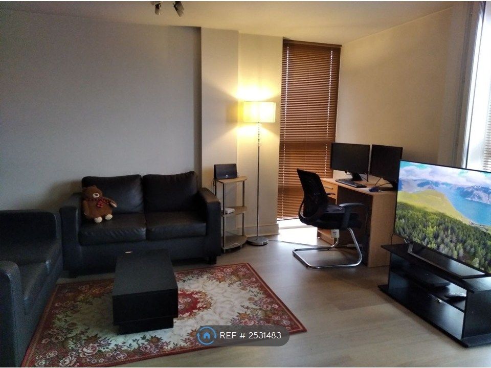 Property photo 1 of 15 Lounge