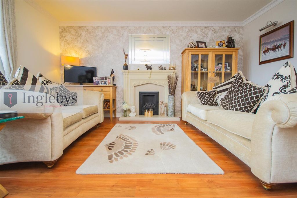 Property photo 3 of 50