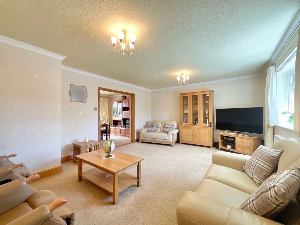 Property photo 2 of 25