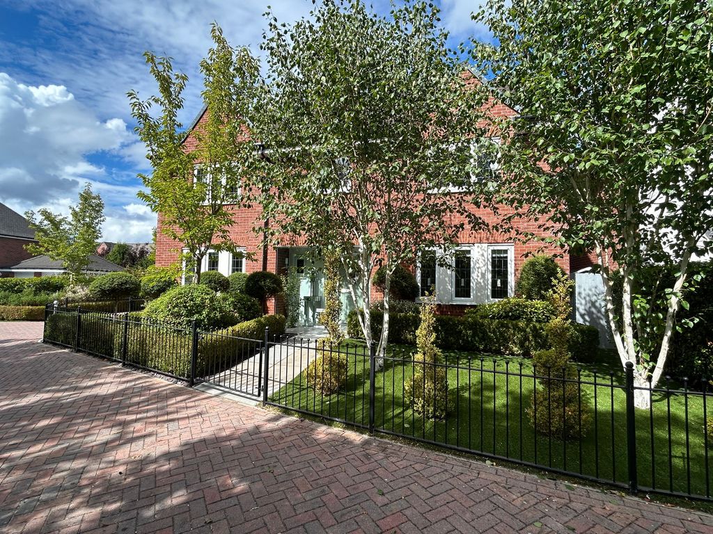 Property photo 1 of 59