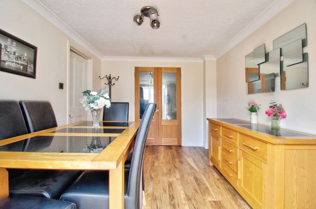 Property photo 3 of 29 20