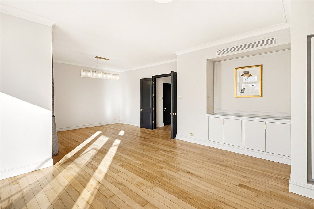 Property photo 2 of 10 Picture No. 18