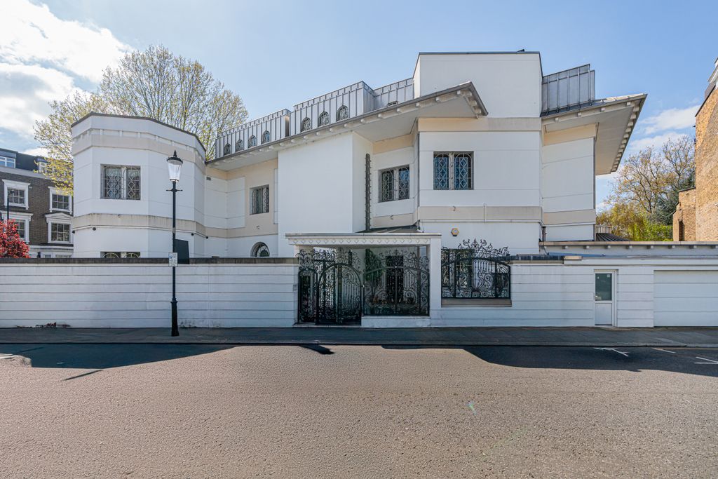 Property photo 1 of 19