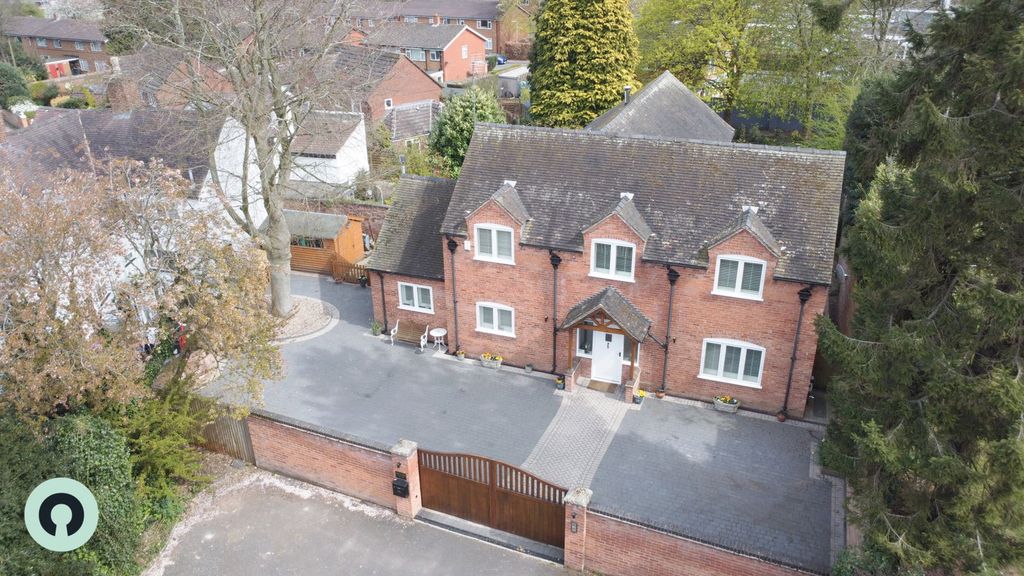 Property photo 2 of 52