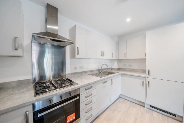 Property photo 2 of 10 Kitchen