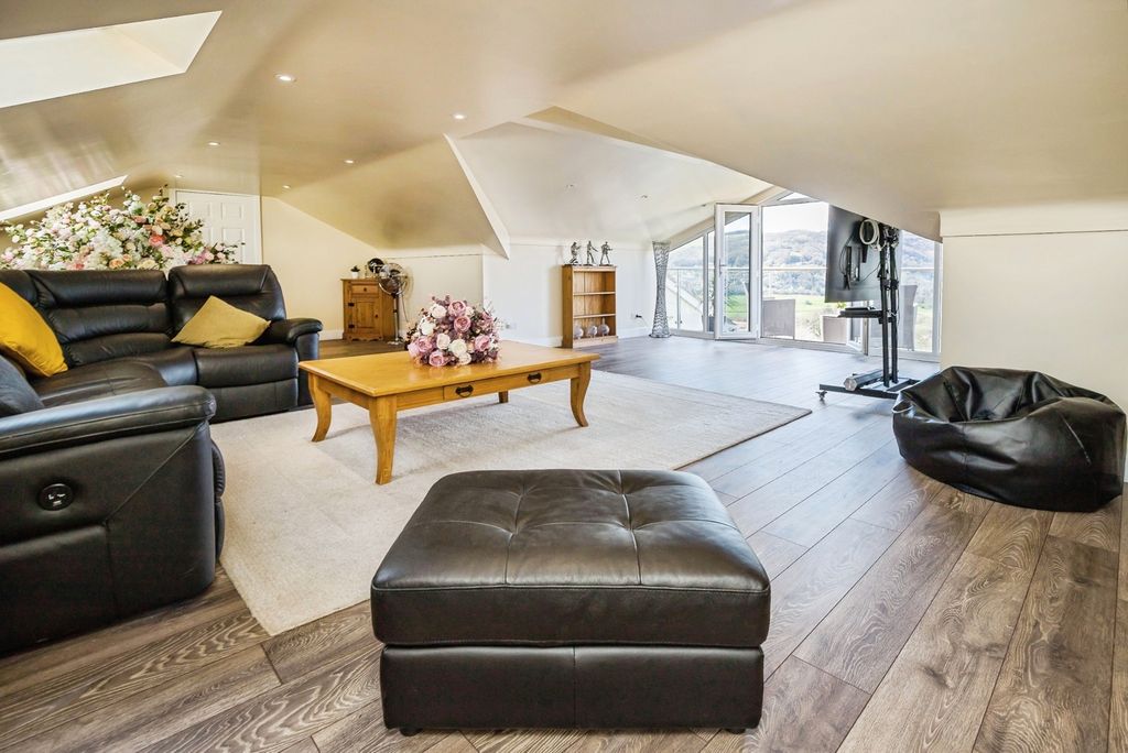 Additional image 12 of 5 bed bungalow for saleTan Y Graig, Cefn Mawr, Wrexham, Wrecsam LL14