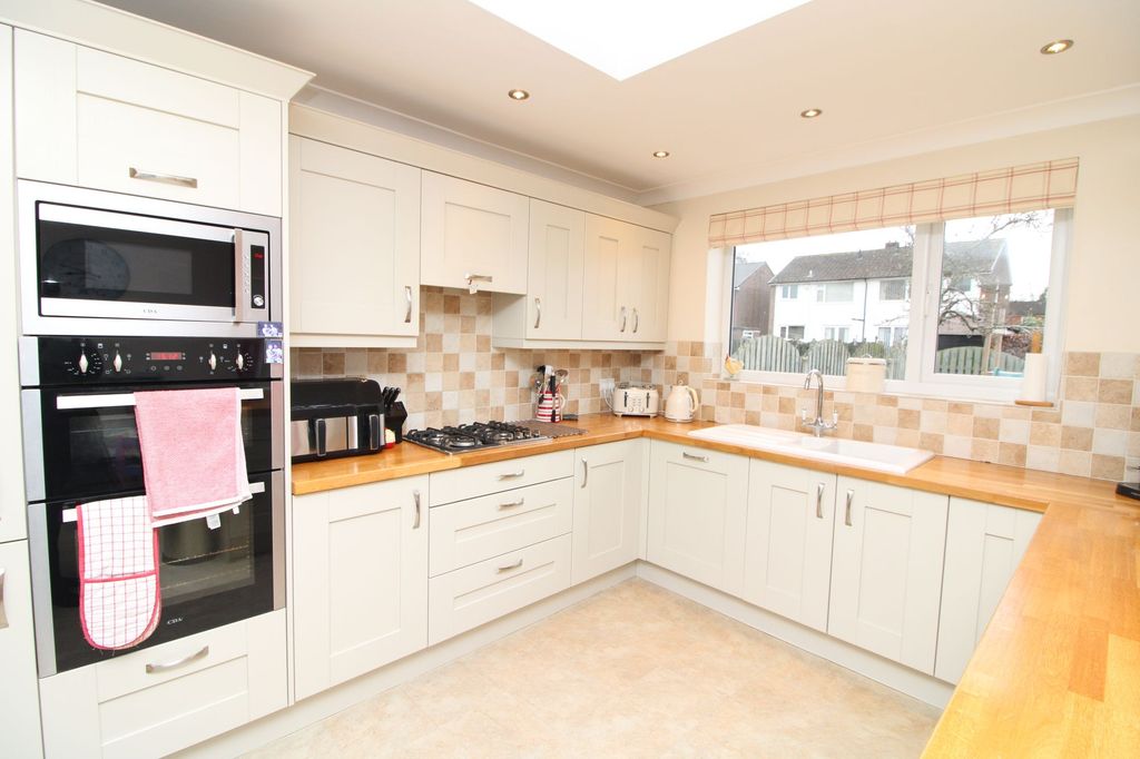 Property photo 2 of 15