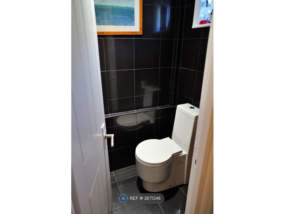 Property photo 2 of 27 Ground Floor Toilet