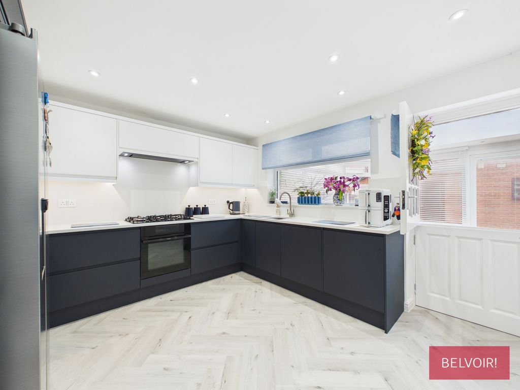 Property photo 2 of 33