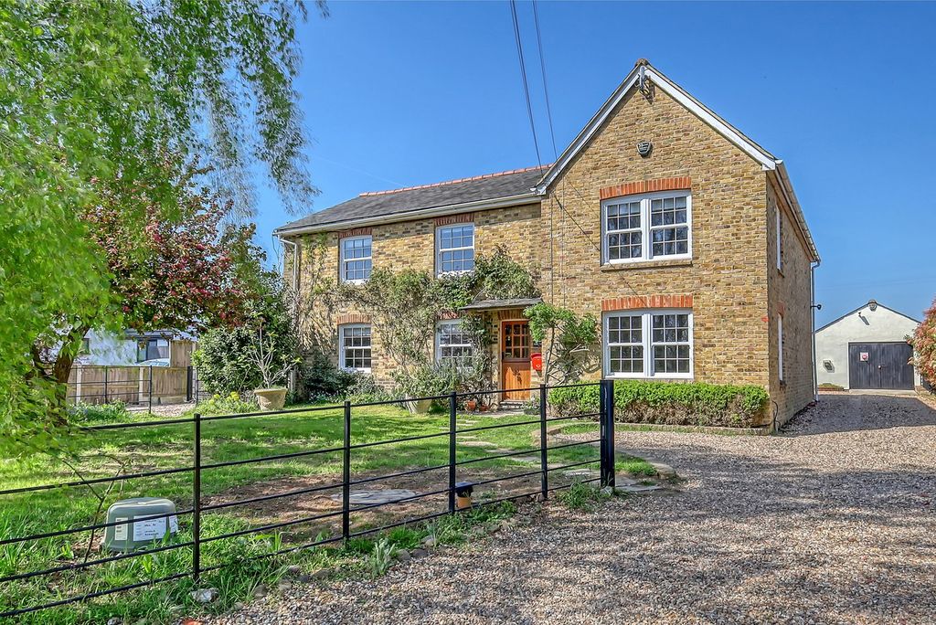 Property photo 2 of 35