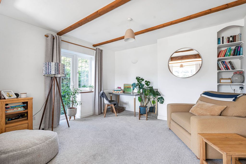 Property photo 3 of 25