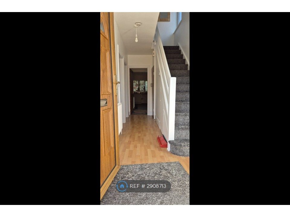 Property photo 1 of 14 Entrance