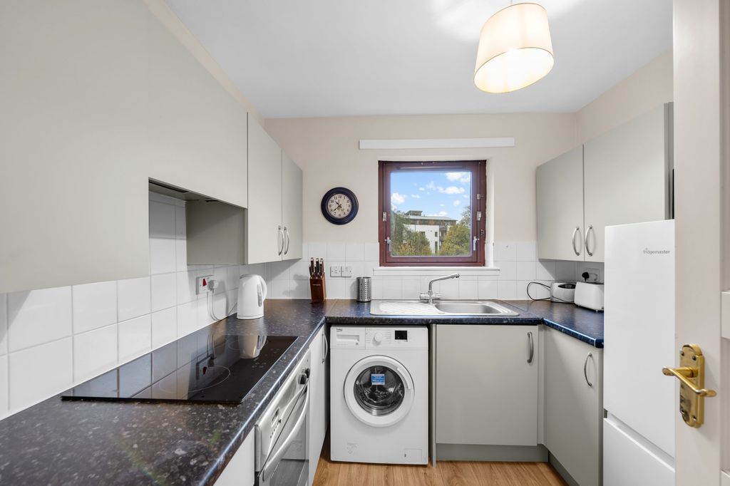 Property photo 3 of 26