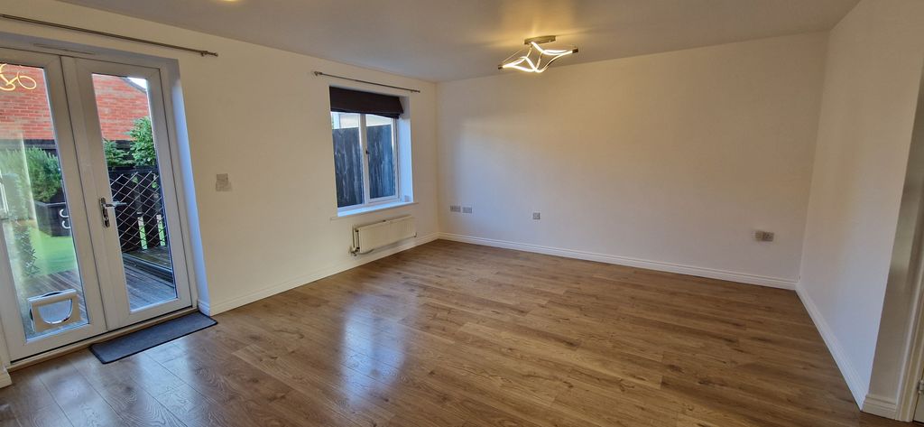 Property photo 2 of 22