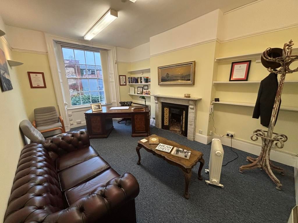 Property photo 2 of 9 Photo 4