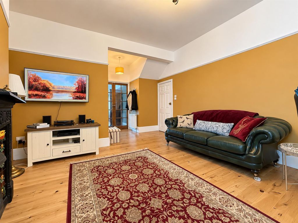 Property photo 2 of 11 848620Aa-92D7-4A3F-9A98-43729C5996CC.Png