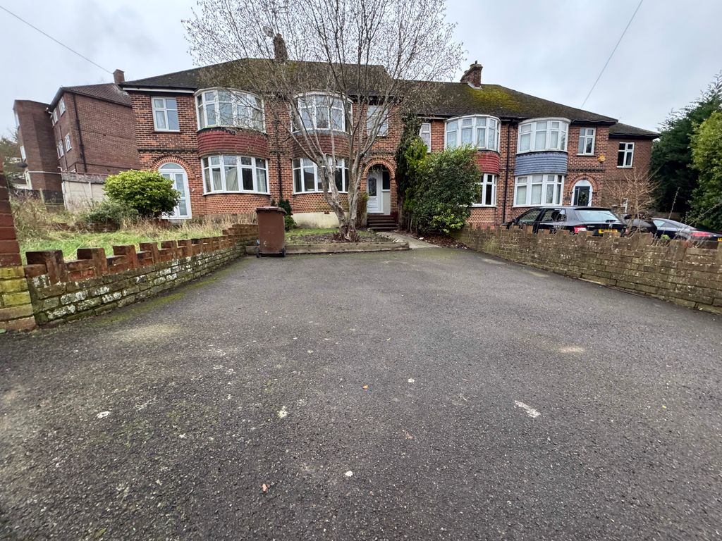 Property photo 1 of 10 3 Bedroom House For Rent