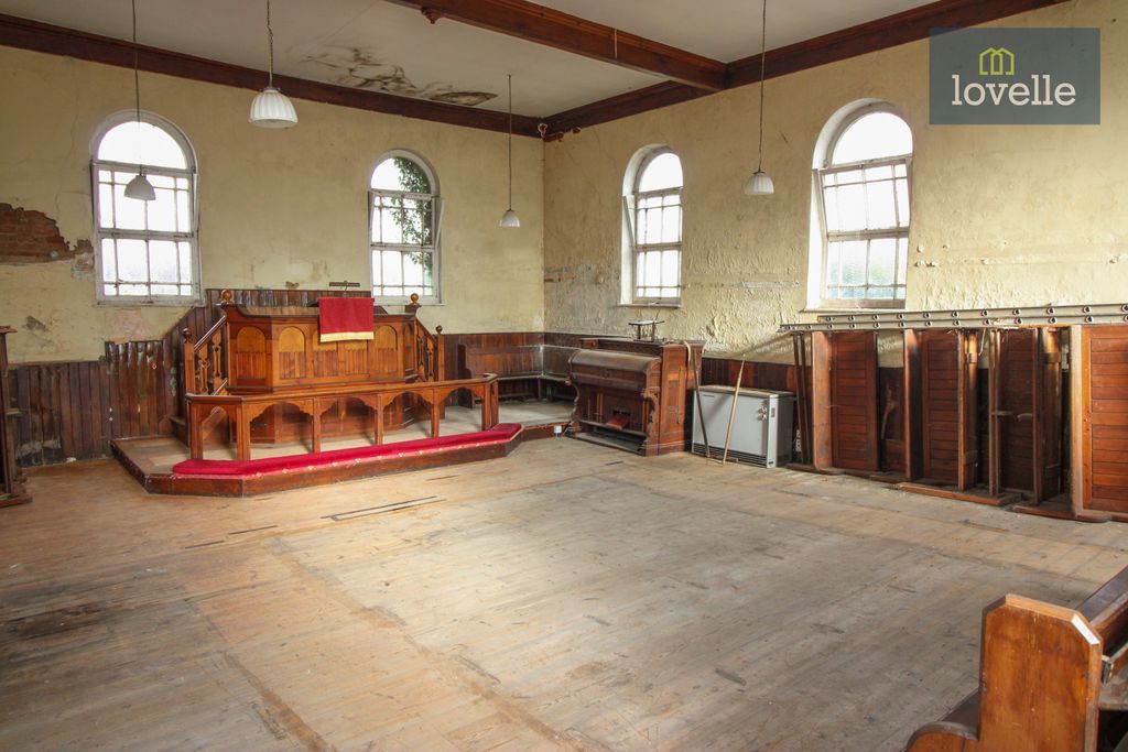 Property photo 3 of 11