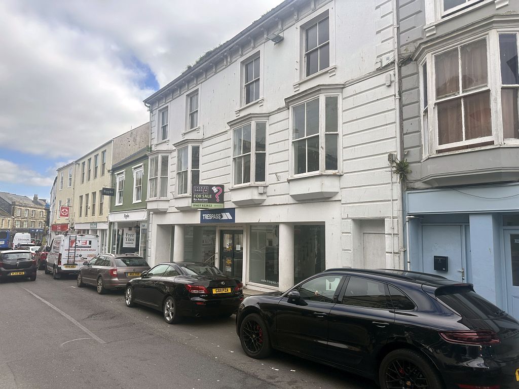 Property photo 1 of 12