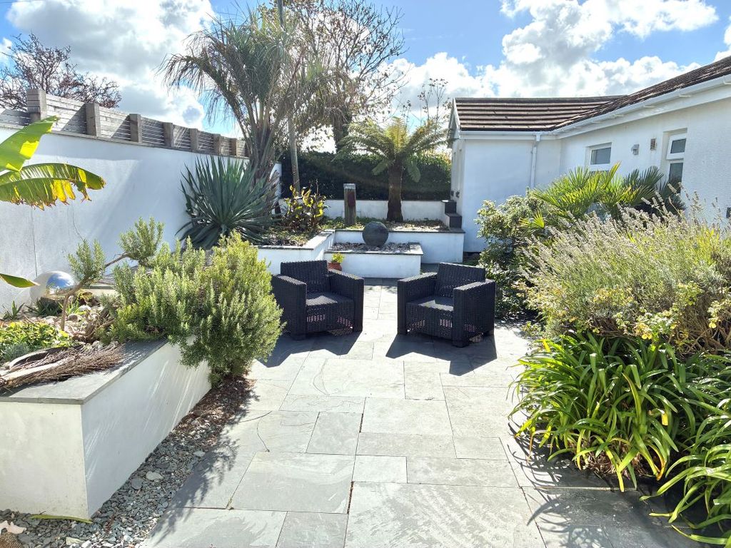 Property photo 3 of 31