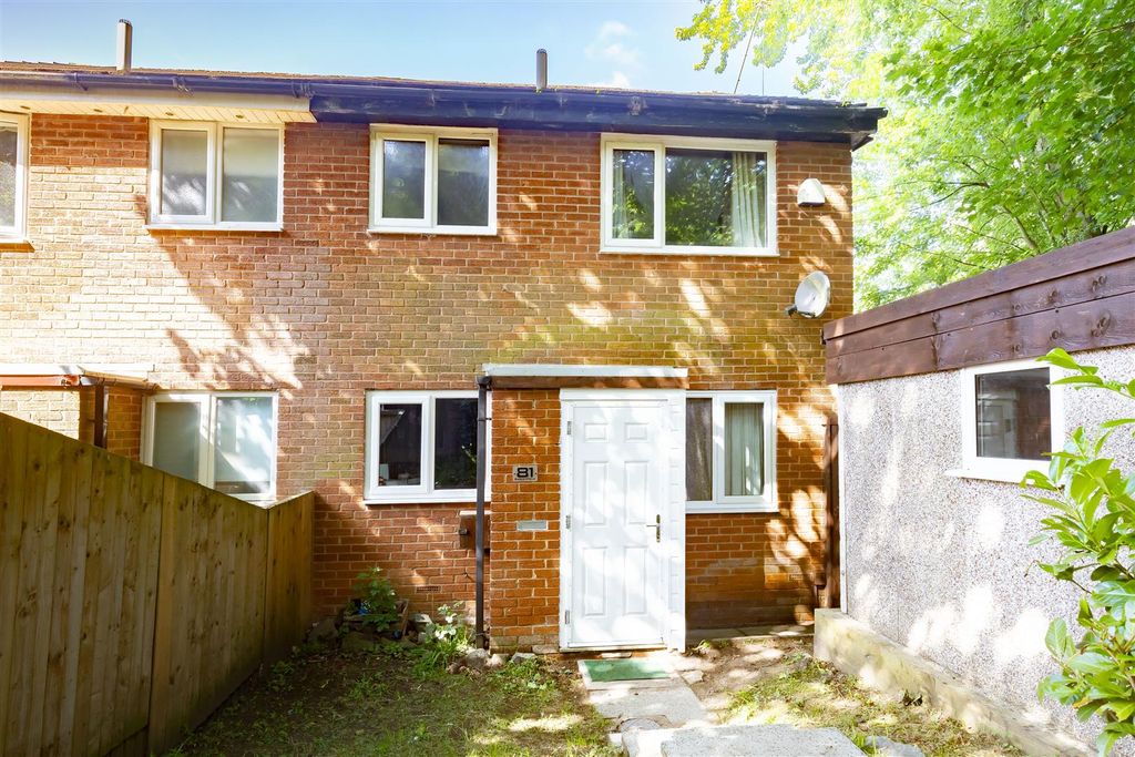 Property photo 1 of 17 Front External