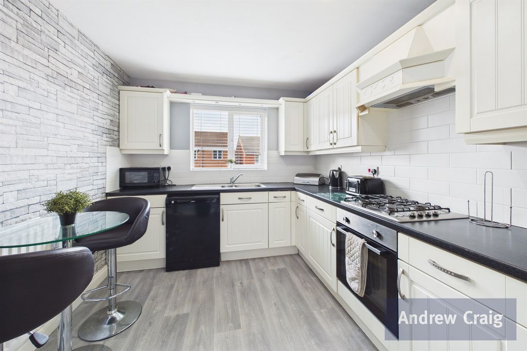 Property photo 3 of 20 Kitchen Breakfast Room