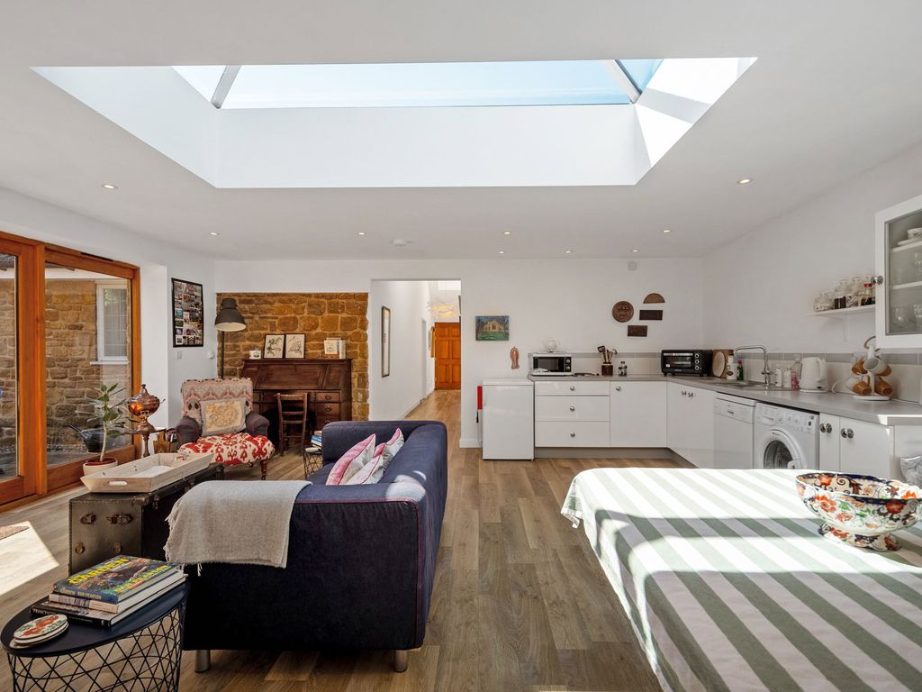 Property photo 3 of 51