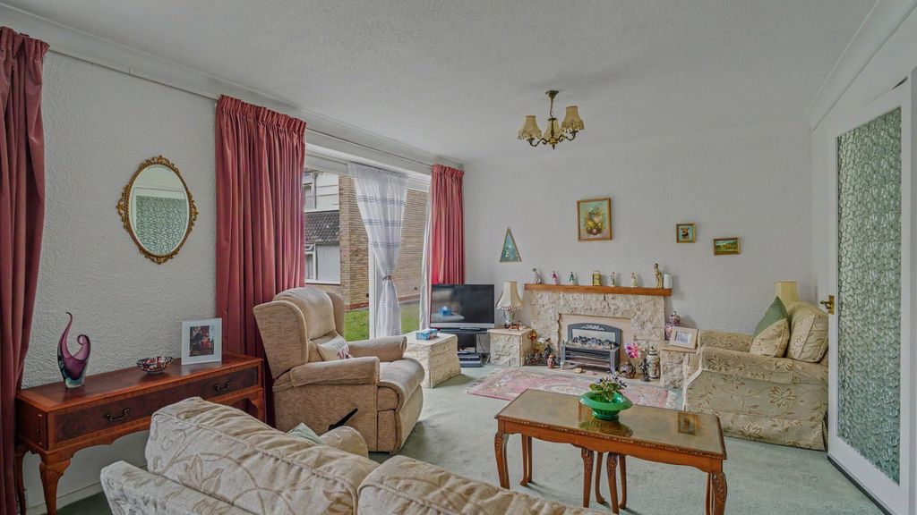 Property photo 3 of 14