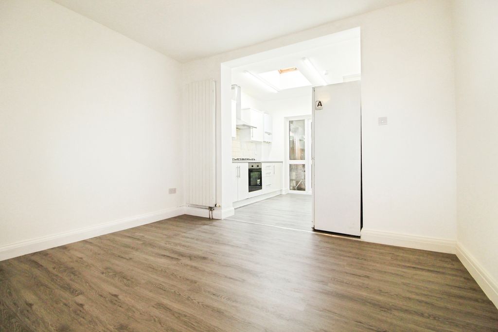 Property photo 3 of 17 Tlc 7F82E3E1-9172-45Ef-91d0-dc764A133862 2Cb150d