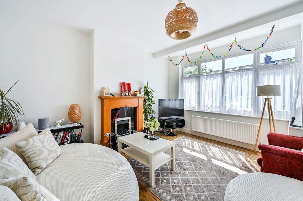 Property photo 2 of 12