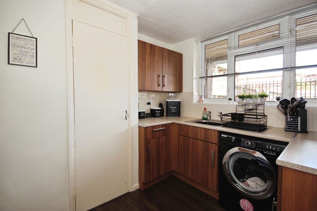 Property photo 3 of 9